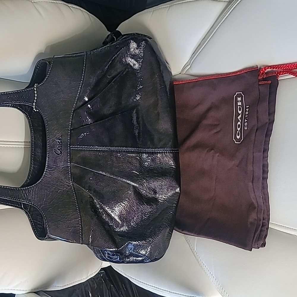 💯 Authentic COACH Black Patent Leather Shoulder Bag